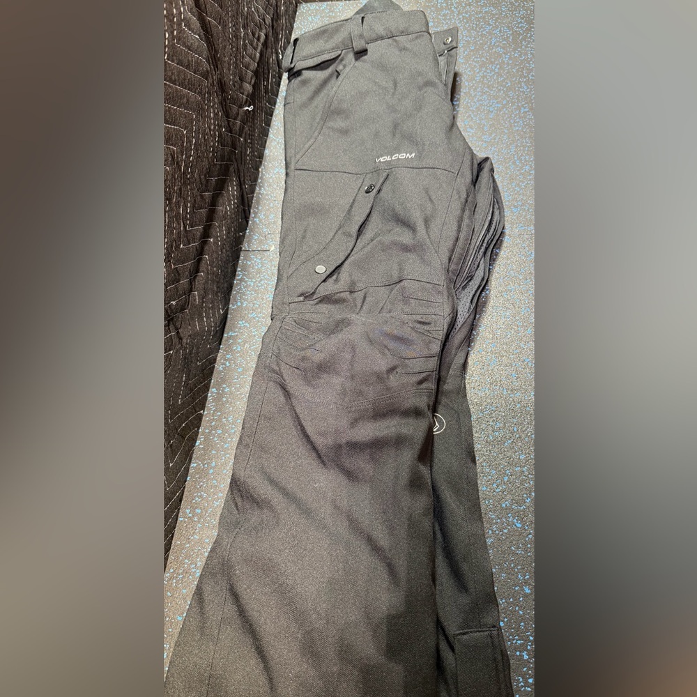 Volcom Men's Charcoal Cargo Snow Pants